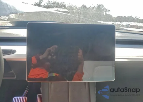 2022 Tesla Model Y from USA, damaged, VIN 7SAYGDEE3NF537838